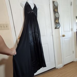 BCBGMAXAZRIA Black V-Neck Open Back Maxi Dress. Size M